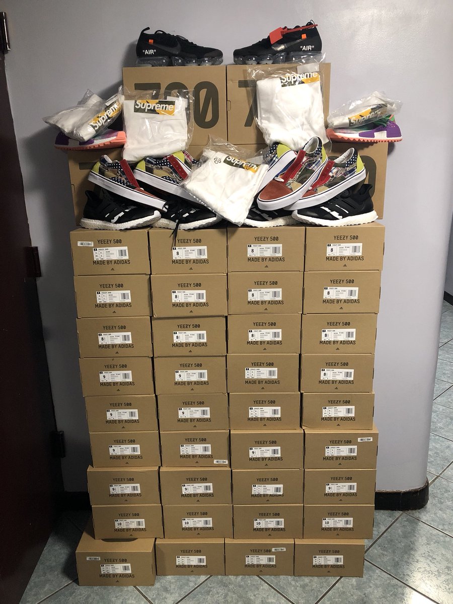 _landox's tweet photo. Funny part is I been slacking actually 

Shout to the vitals
@HouseCarts @DasheIO @praxic__ @TristanBaden @YoungCummies @NotifyRobot @SneakerCopter @OculusProxies https://t.co/7UtXPcmqZK