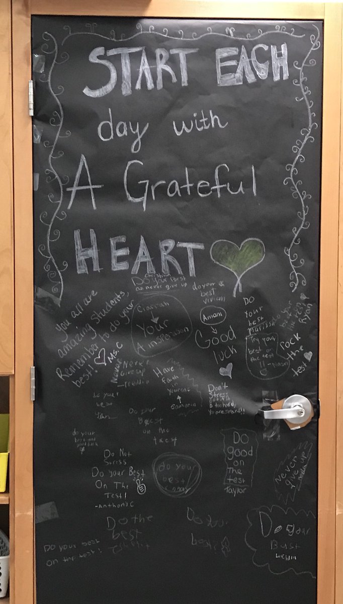 b_coleman13's tweet photo. I swear I have the sweetest group of kids that drive me absolutely crazy lol I wouldn’t have it any other way😍 #4thgraderocks #milestoneprep #motivationalmessages #WES @WES_HCS https://t.co/tAjTcTEPEo