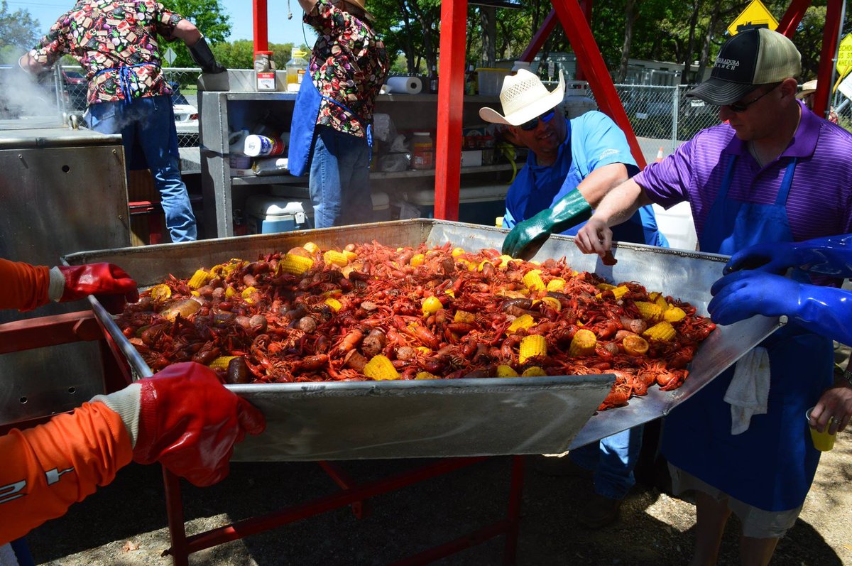 bootjackbar's tweet photo. Make plans to party with us tomorrow for our HUGE $10 all-you-can-eat Crawfish Boil starting at 2pm. 😍 Helicopter Rides // DJ Mike // 21+ Only #bootjackbar #leonsprings #boerne #crawfish #djBigMike https://t.co/QaW8cEYaYB