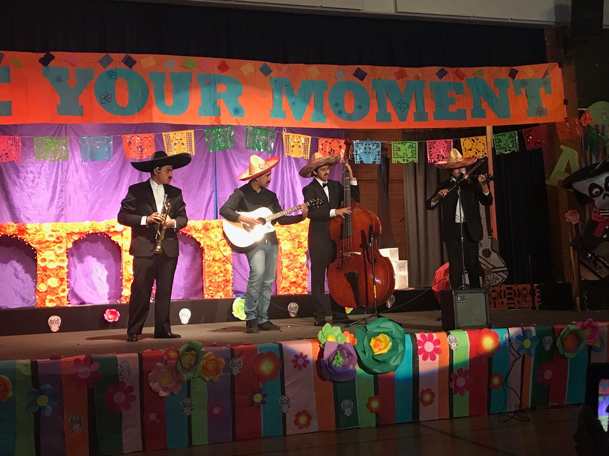 SimonsPUSD's tweet photo. Simons’ Renaissance celebrating our students’ academic successes. We had our first student mariachi band perform today. #proudtobepusd #simonspusd https://t.co/mNhVLJYmIw