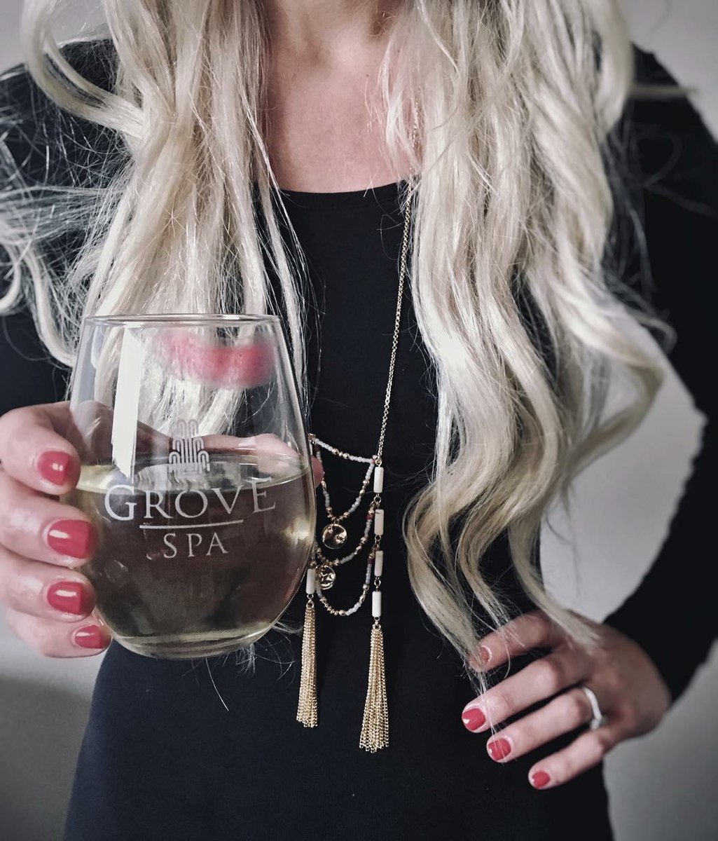 GroveSpa's tweet image. It’s finally Fri-yay, so raise a glass and treat yourself to some relaxation &amp;amp; rejuvenation time this weekend 🥂#TGIF #treatyourself #cheers #weekend #sgf #springfieldmo