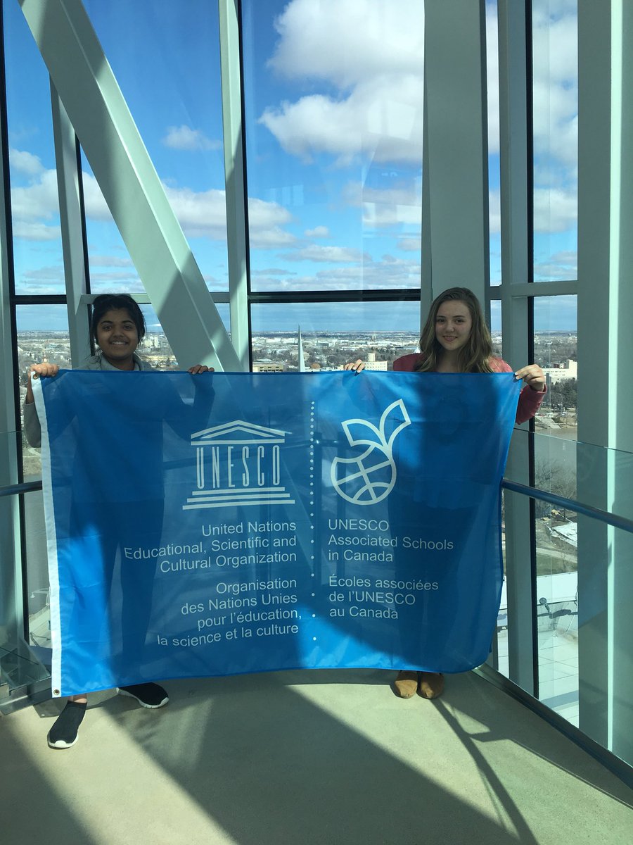 AcrRussell's tweet photo. @EAMS8 @rvata35 une expérience inoubliable. Merci à tous qui nous ont accueilli pour ces trois jours d’apprentissage. An incredible experience #CCUNESCO2018 #peaceliteracy #ClimateAction #changemakers https://t.co/Df4y8W7P76