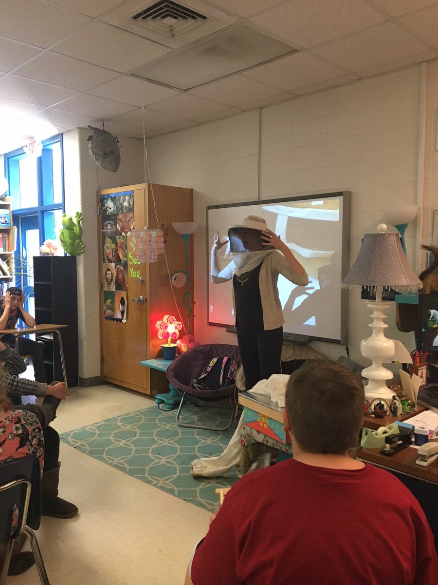 PESDragons's tweet photo. Monica Sheppard from BeeShees did a spectacular presentation with 5th grade today. Our students gave her a tour of the garden afterwards. #pesdragonspln @FricksMarilyn @CandiMears https://t.co/neYFAbq6xz