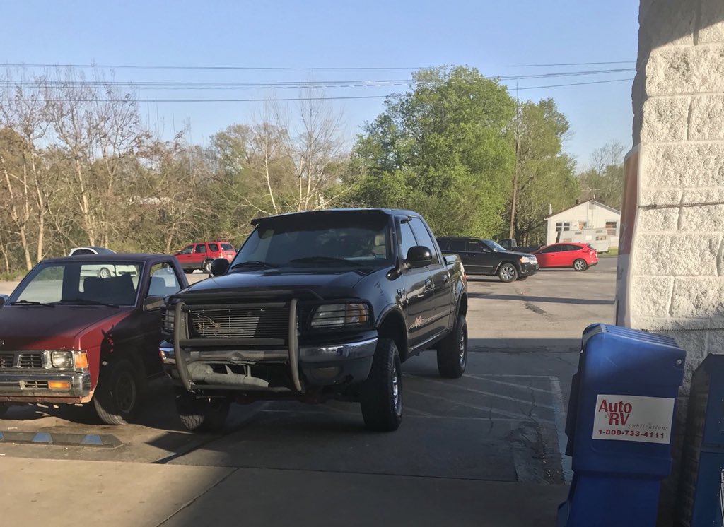 BillsParkingLot's tweet photo. Go ahead and park wherever you would like! Those lines are just suggestions, they mean nothing at all for you! https://t.co/qbX9gEXmqy