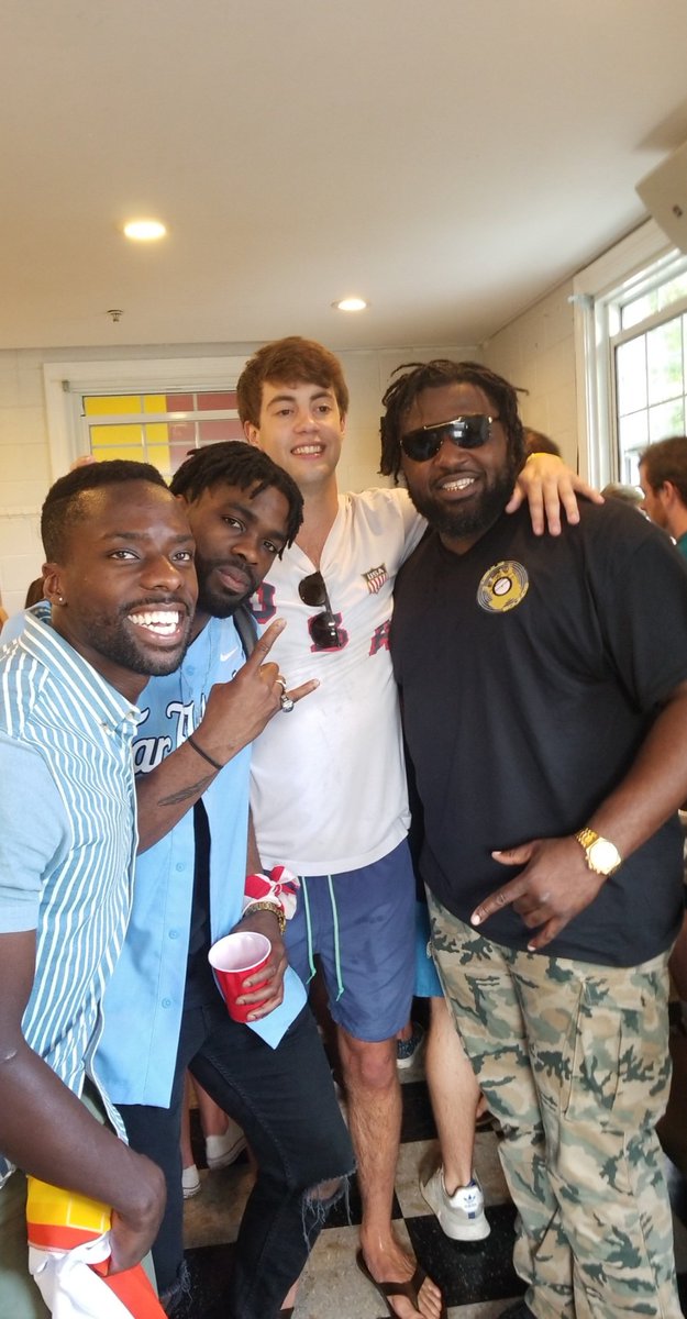 kingdukethe1st's tweet photo. Shout out to Roscoe and the whole DKE fraternity for showing us so much love. #itwasaFreethrow #Freethrow #GWGapproved #GWGcertified #GeniusSounds #GeniusWorthGold #legendary #history #livemusic #DKE #UNC #endoftheyear #summertime #greatnessbeingmade #onmyDiddyflow @candlejoseph_ https://t.co/JTn2oD8ghg