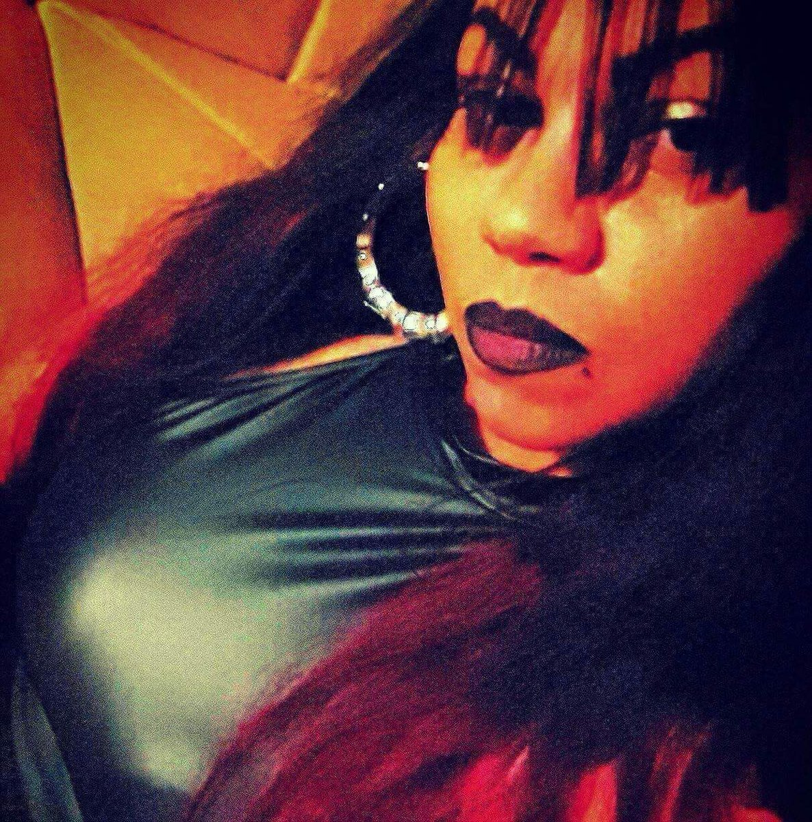 Newmann_Dist's tweet photo. The #1 Song on @NonStopRadio212 Top 10 of the Week Countdown belongs to @FlamezNy “Blood &amp; Tears” #NP on @TAWSHR1 #NYC #hiphop #rapartist #Bronx #indieartist #dopemusic #micwrecka #TopTenIndieArtist #ChartsClimber #MainstreamBound https://t.co/15fwD7E8Ib