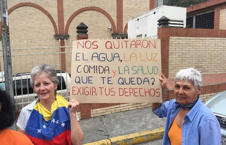 SergioVergaraG's tweet photo. Hoy Venezuela tomó las calles para reclamar el respeto a sus derechos y a su dignidad, para exigir elecciones libres en donde podamos sacar la desgracia de nuestro país y de Miraflores  #ProtestamosDeFrente https://t.co/5RWBxReAo5