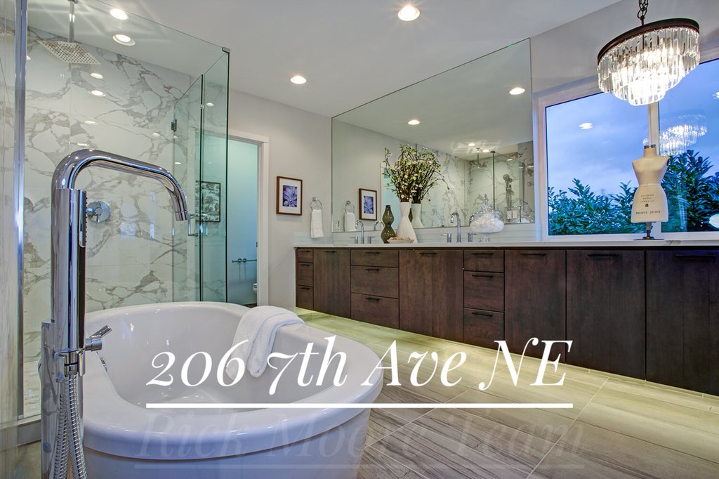 RickMooreTeam's tweet image. #seattlerealestate #seattle #realestate #pnw #realtor #realestateagent #seattlehomes #realtorlife #bellevue #inspiration #luxury #kirkland #home #realestatelife #luxuryrealestate #washington #luxuryhomes #modern #modernhome #modernism open house 1-4! Saturday and Sunday