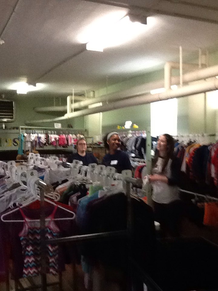 AwesomeTeamWDCS's tweet photo. #wdbobcatservice #opencloset #rackinit https://t.co/hSE6tLddgr