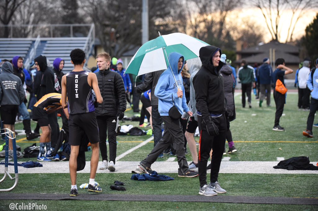 MSHeartland_'s tweet photo. There is a weather delay right now #WannerInvite18 Lightning detective nearby. 30 minute delay https://t.co/pCWMnzhENi