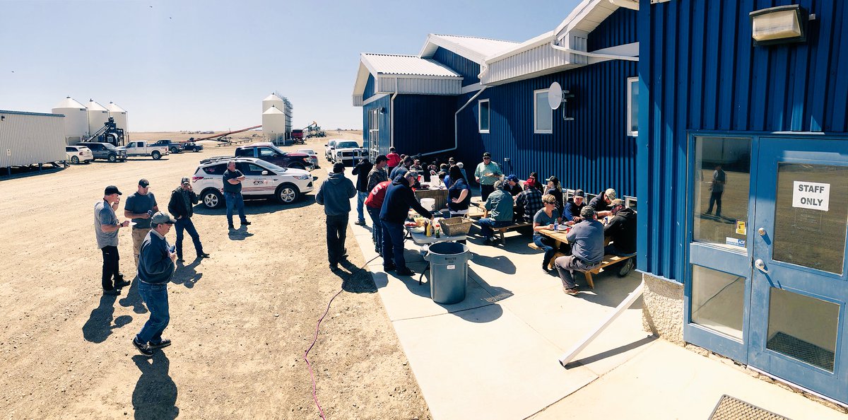 MitchDetill's tweet photo. Awesome turnout for the BBQ 4 STARS this afternoon! We couldn’t have asked for a better crowd or a nicer day! Feels great to give to such a worthy cause... they need it!! #ISupportSTARS 
@GDTerminal @STARSambulance https://t.co/uQqTuGhIZN