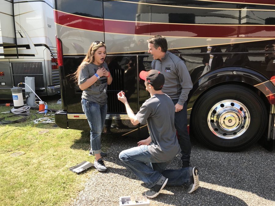 CodyCutrer24's tweet photo. @JeffGordonWeb I love this picture, the faces say it all thank you again so so much Jeff Gordon!! such an amazing day
#NASCAR #JeffGordon #JeffGordonVIP https://t.co/aQY2LToobW