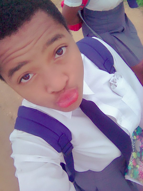 Amanda06862382's tweet photo. Angk uphike njr nalo gal ngoba uyaythanda I camera https://t.co/lNUeA5NHXw