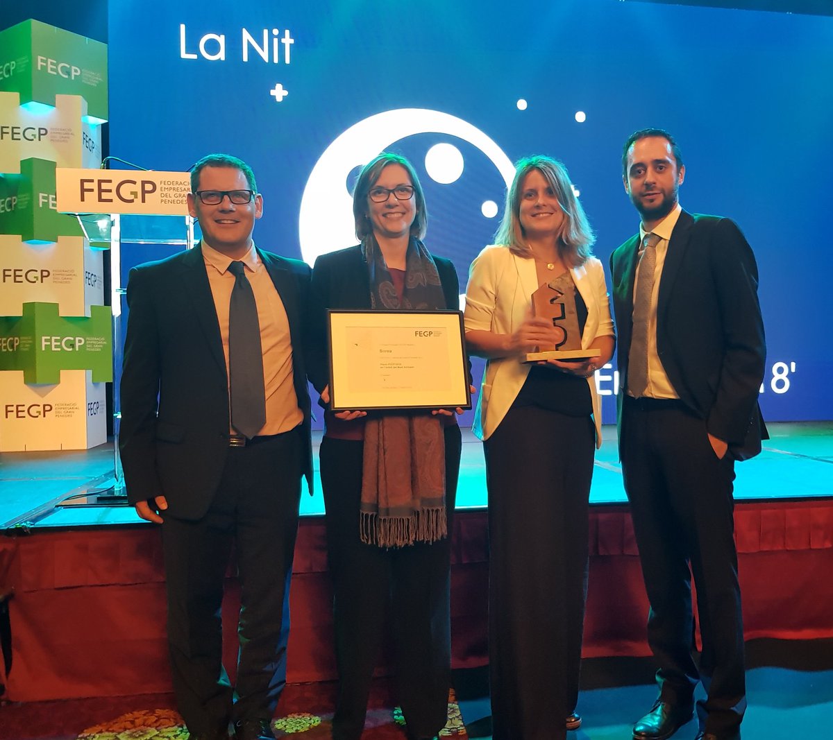 egiraltvia's tweet photo. Molt contents i orgullossos del reconeixement a la política de sostenibilitat de @sorea amb el premi al Medi Ambient de la @_FEGP atorgat a la magnífica #nit18 Felicitats a tot l'equip de professionals del Penedès #SoreaUnGranEquip @BertaMercad @mcgonzalezgi @Albertestival https://t.co/eNVEiaclXS