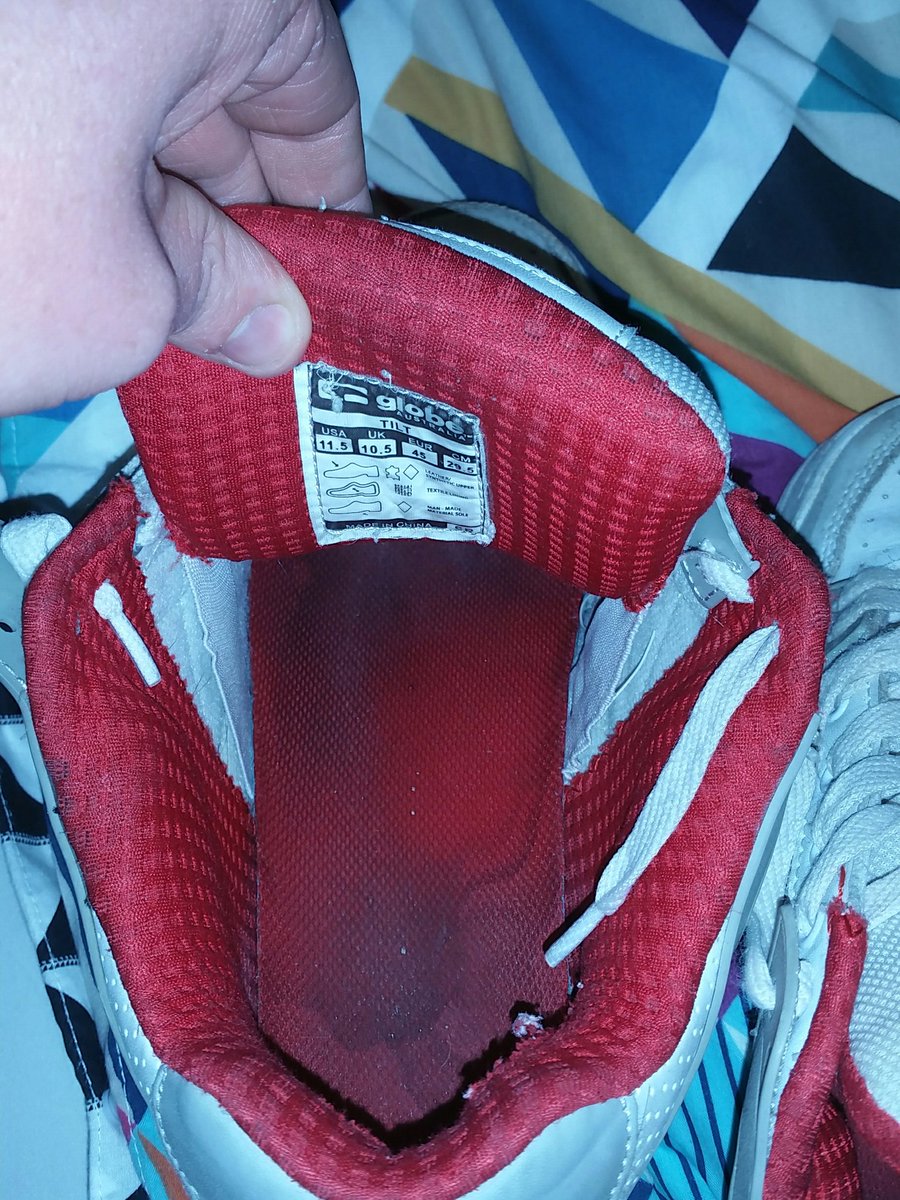 Doing well so far #sneaks #trainers #cum #shoes #fetish #dirtysneaks #cumsneaks #cumtrainers #socks #anklesocks #sockfetish #kikme #kikmegay