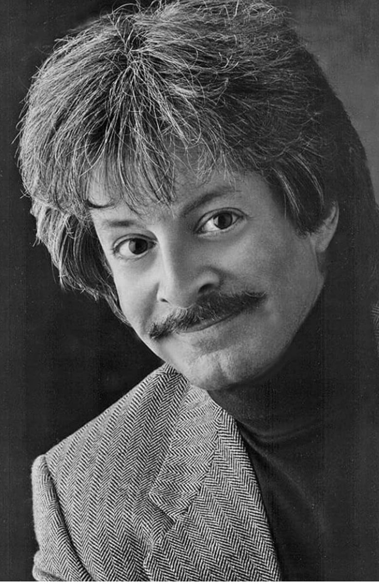 OneBrooks's tweet image. A day late but here’s my contribution #oldheadshotday #oldheadshot #writer #actor #producer #brookswachtel #author #blackandwhite #blackandwhitephotos #Headshots