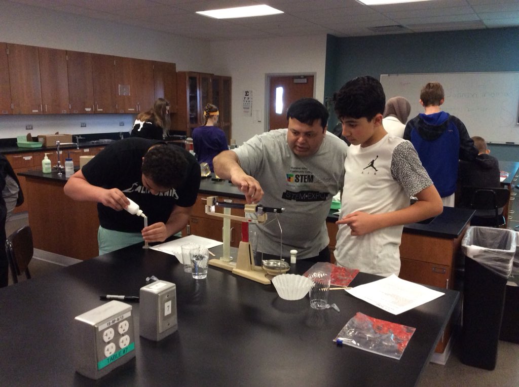 Ms_Simon_Math's tweet photo. Stem Expo: extracting strawberry dna @CenturyWildcats https://t.co/3aCUgBuflS