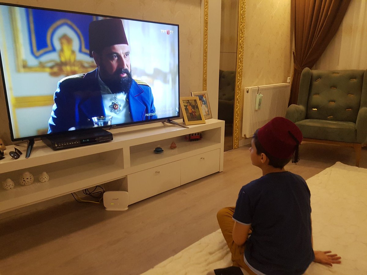SevilayYRZ's tweet photo. Emin Yağızhan ,bir tarih aşığı:))) https://t.co/n6Of1Qd7MI