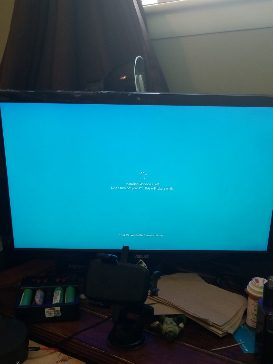 Combatcook78's tweet image. Looks like no stream today #factorydefault rip windows. Be back soon!