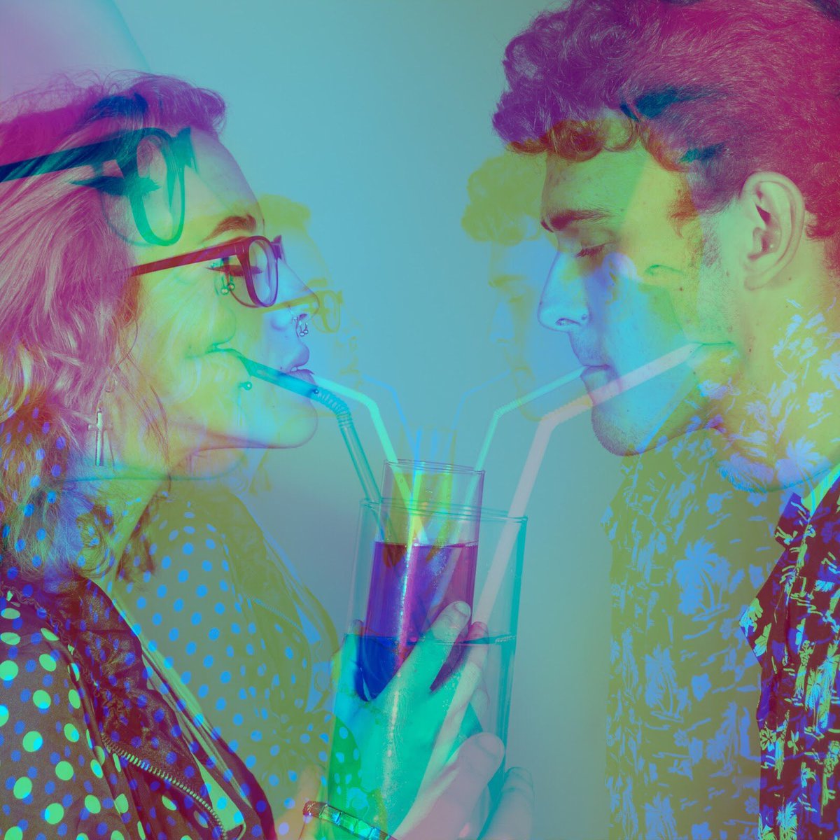 #NowPlaying Water by <a href="/THE_TATES/">ＴＨＥ ＴＡＴＥＳ</a> LIVE on #fnic on <a href="/TircoedRadio/">Radio Tircoed</a> 
See them this Sunday <a href="/TheMoonCardiff/">The Moon Cardiff 🎟️SUPPORT YR LOCAL MUSIC VENUE</a>