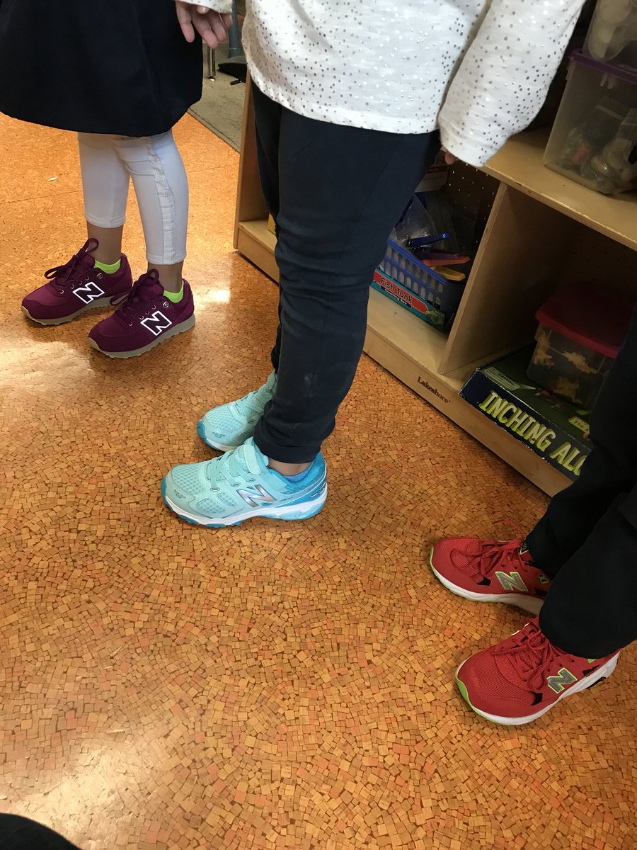 Leahy_School's tweet photo. THANK YOU NEW BALANCE! We love our new sneakers!! They look and feel so awesome! Our community partner rocks! #thankful #checkoutmyfeet @JeffreyCRiley @LPS_Education https://t.co/24Va2EpkXY