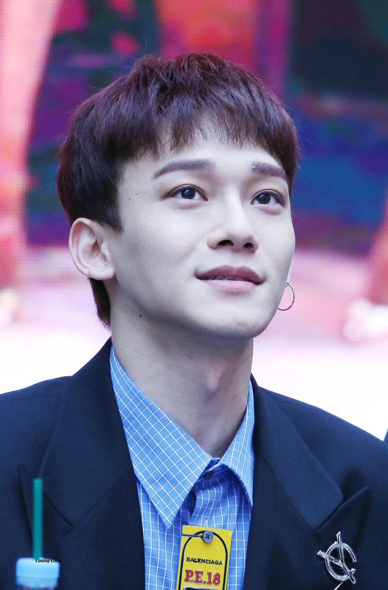 jongdae pics tweet media