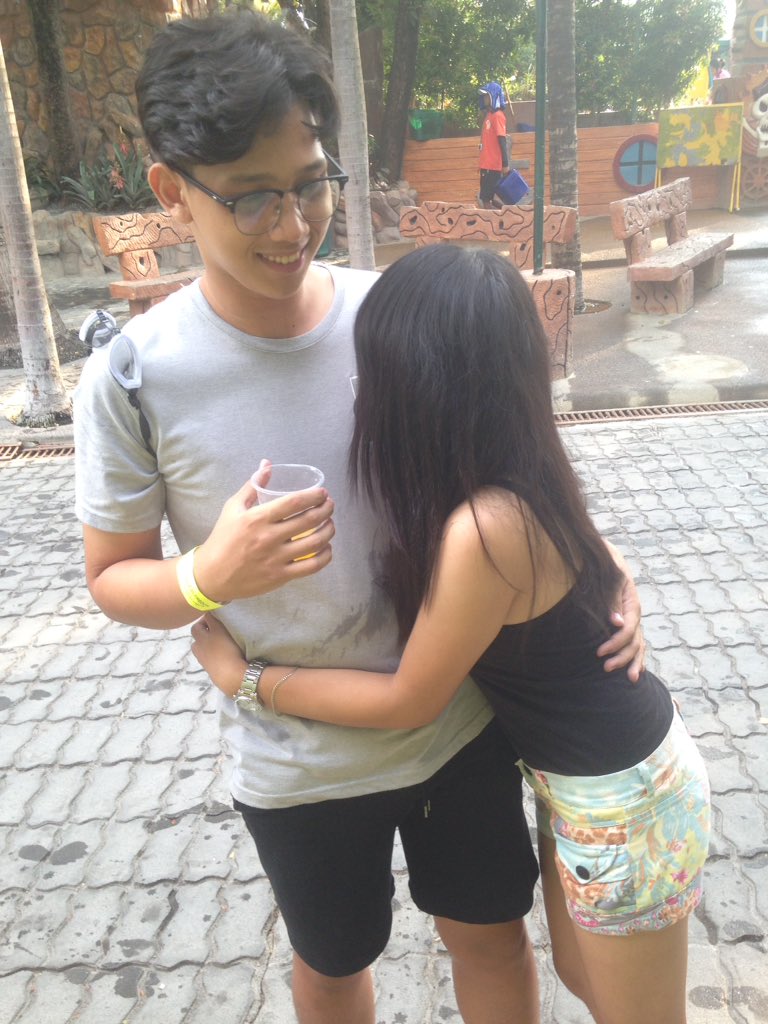 Joshuabalboa_'s tweet photo. Kamusta crush mo???

me: heto nakayakap sakin! 

💕💕💕💕💕💕 https://t.co/EQvdXmFZqC