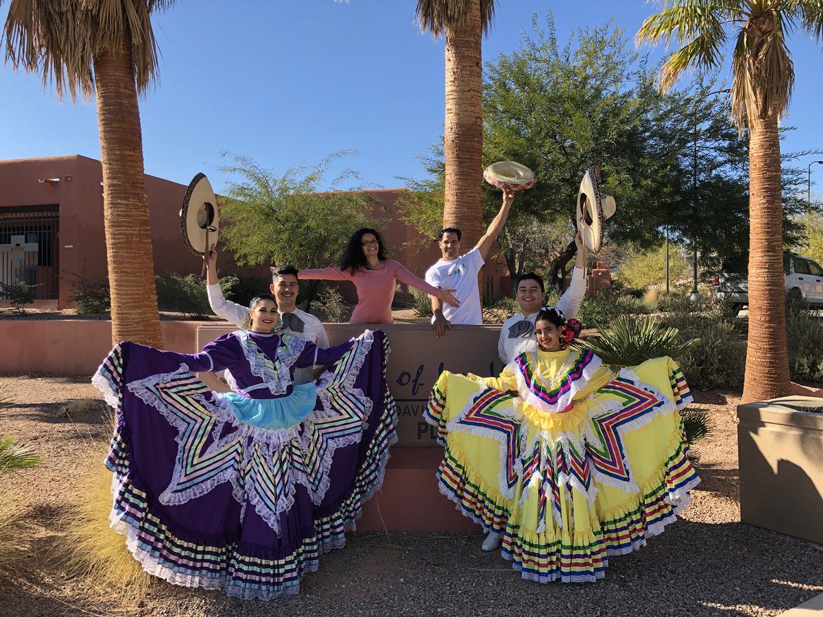hispanicfest's tweet photo. a #countdown para @cityoflasvegas @celebrandofestival !
•
•
#SeeYouTomorrow #sammydavisjr #lorenzi #park #festival #familia #food #vegas #vegasevents #foodfestival #familyfestival #fiesta @bf_demitierra_lv https://t.co/HPAdXSgUCL
