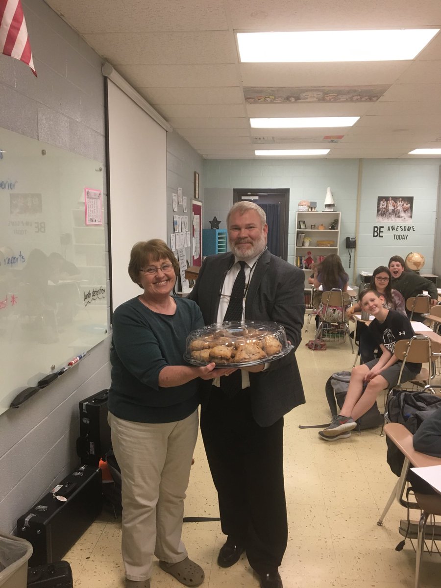 CoreyDuke23's tweet photo. Thanks @DLWeeks82 for naming @msw41256 The Director’s Classroom of the Week https://t.co/GGNIGstiX2