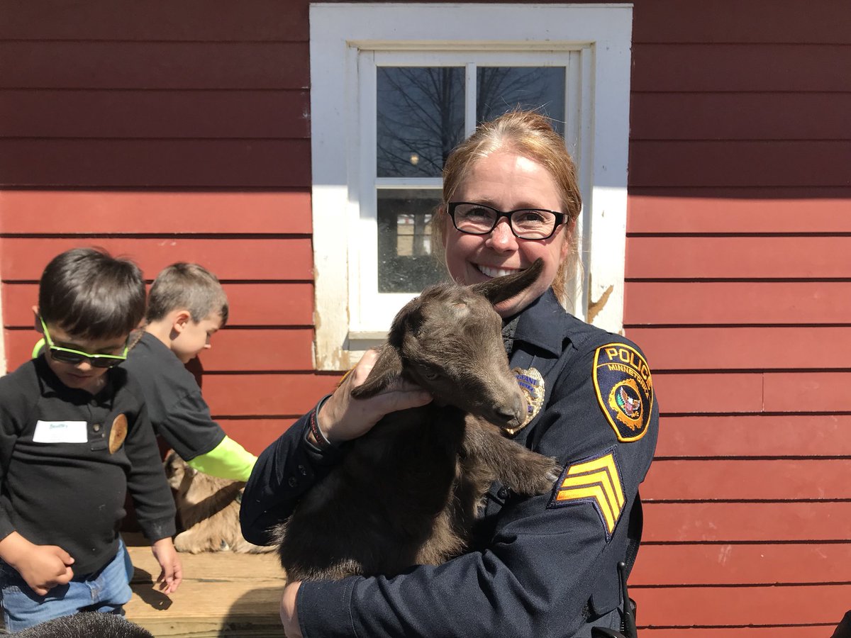 mtkapd's tweet photo. Great day @mnzoo for #blueatthezoo. Met a lot of great @MinnetonkaMN citizens, amazing kids, goats, cows, pigs, lions & tigers & bears https://t.co/Fd8uPdUzrq