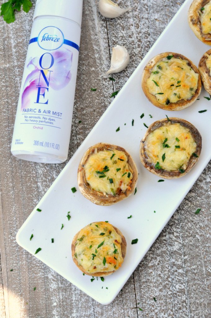 suburbankitchn's tweet image. The best parties have great food and a clean space. Get both with the combination of this great recipe and Febreze ONE fabric and air mist! @Febreze_Fresh #ONEStateofMind #ad mysuburbankitchen.com/roasted-garlic…