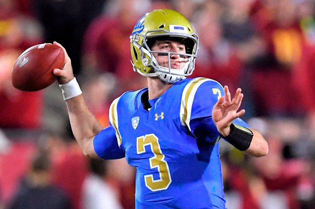 davebublitz's tweet photo. @AZCardinals QB from Southern California and wears number 3. Sound Familiar? #BigRed #Cardinals #JoshRosen #NFLDraft https://t.co/RISEOwWjHD