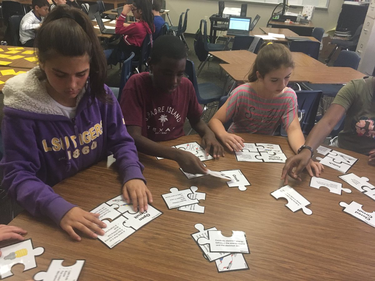 Sherylrob7's tweet photo. Look at the Cryar Cats working together. @CryarCats https://t.co/BbjWa5UtAW