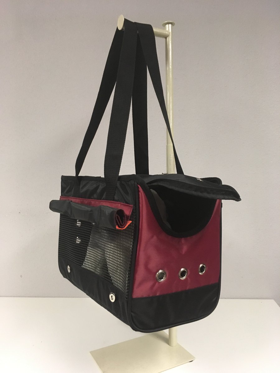 PreferPets's tweet photo. Have a look at our #new 949 Urban Tote! We will be bringing in new #colors : Burgundy, Aqua, and Tangerine (plus a possible new pattern!)
!!!COMING SOON!!!
Available: #Summer 2018
——
#preferpets #petcarrier #petproducts #pettravel  #petaccessories #catcarrier #dogcarrier https://t.co/ZZ3fthfFPY