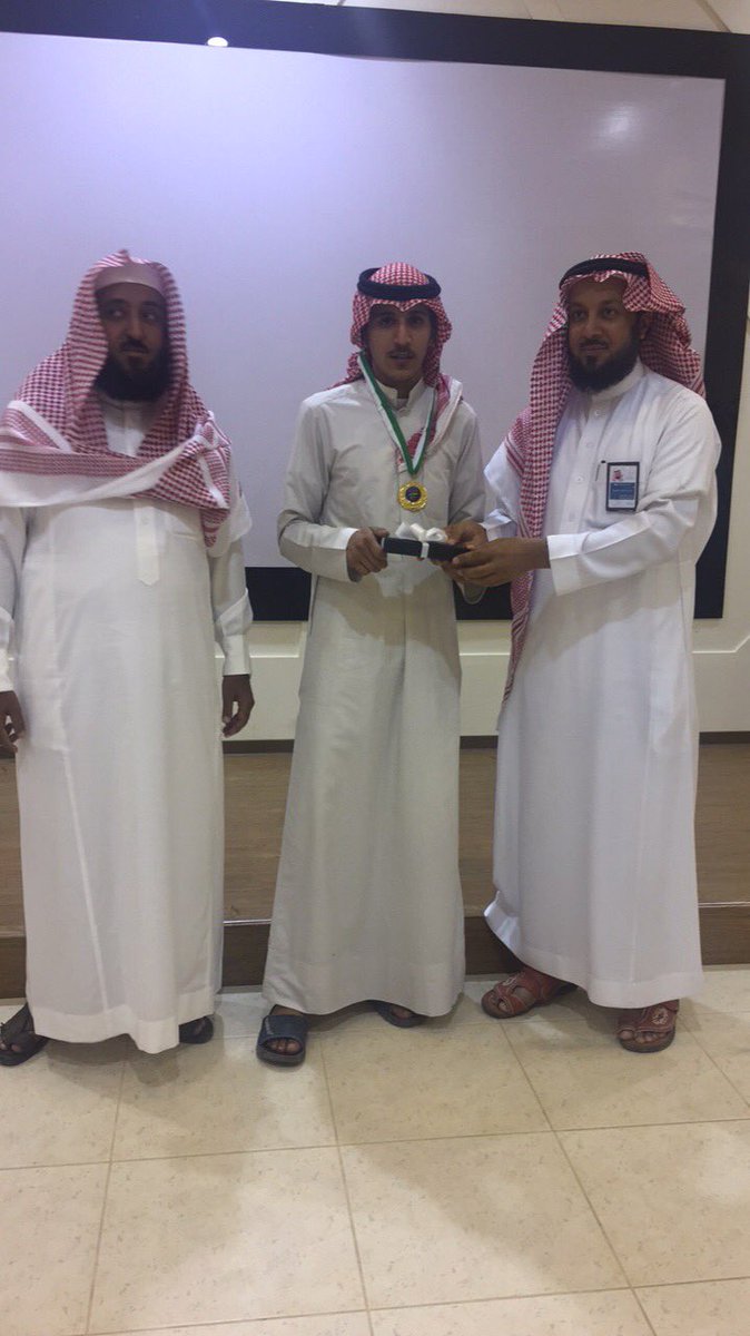 schools_drh's tweet photo. تكريم الطالب/زياد عياد المطيري
والطالب/عبدالاله عبدالله الحربي
لمشاركتهم في رحلة بيشة
وتقديم دورات تدريبية بالمدرسة
#الرس #تواصل_الرس https://t.co/hkTuC9zB2I