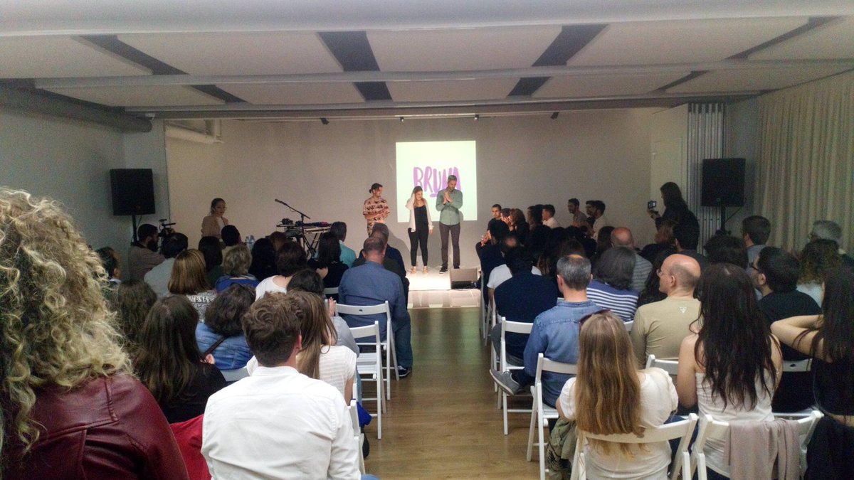 EquipSEER's tweet photo. Un plaer assistir, participar i compartir projecte Bruna. Gran tasca @filmative #SuperarelBullying #PDABullying #certificatPDA https://t.co/amWerlnAcu