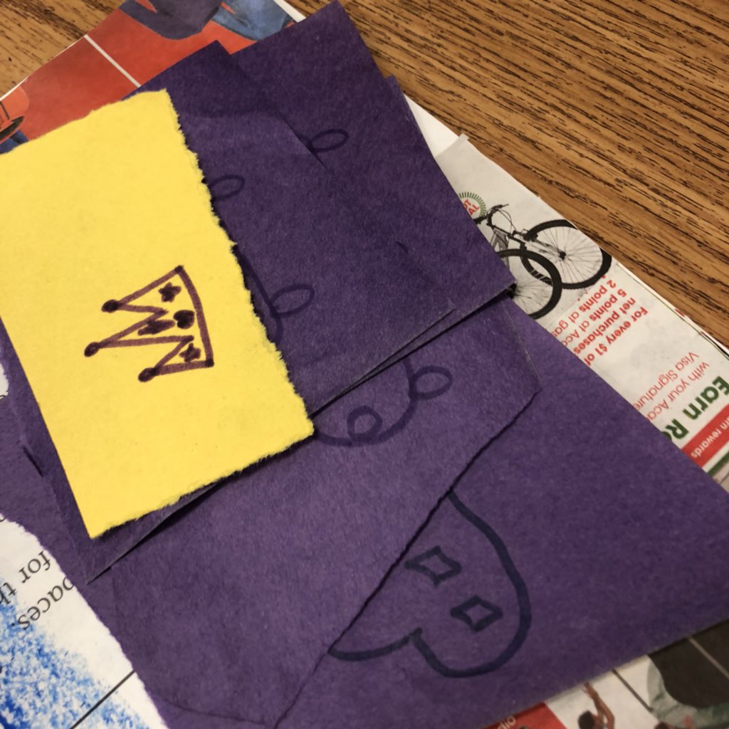mslowpaz's tweet photo. B is for #basquiat #theabcsofart w #Firstgrade #art #arted #elementaryart #aldineart #aldinecreates #motorskills #cutandpaste #shapes #color #line #FridayFeeling #FridayMotivaton #FridayFun #artist #littleartists #iloveart #artistsontwitter #teacher #artteacher https://t.co/YBq26tv2dM