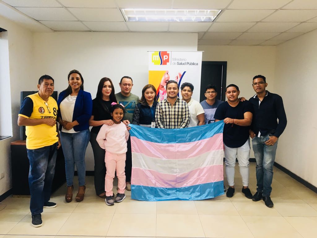emilio_braveman's tweet photo. HOY ; Diferentes Org. de sociadad civil mantuvieron dialogo con El Director Nacional de Participación Social #RamonAlejandro el cúal continuará colaborando de manera positiva en los avances para la población #LGBTIQ.
¡Diversidad en movimiento! @Lenin @MVEspinosaS @Salud_Ec https://t.co/M03hOHqClY