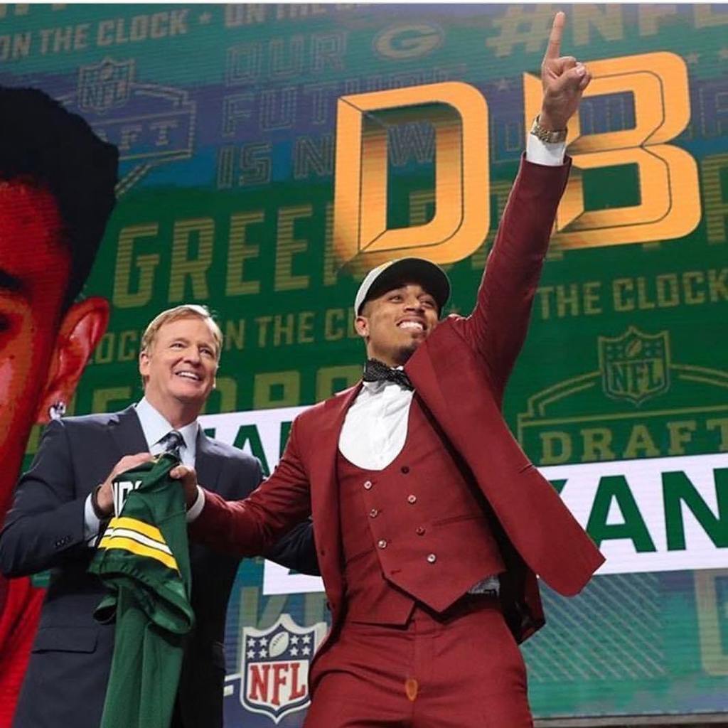 derbycitynupes's tweet photo. The Derby City Nupes are celebrating our very own, the 18th, first round pick of the NFL draft Bro. Jaire Alexander from the Alpha Omicron Chapter. 👌���👌🏾👌🏾 #kappaalphapsi #achievement #23 https://t.co/O4xXvo8FYp