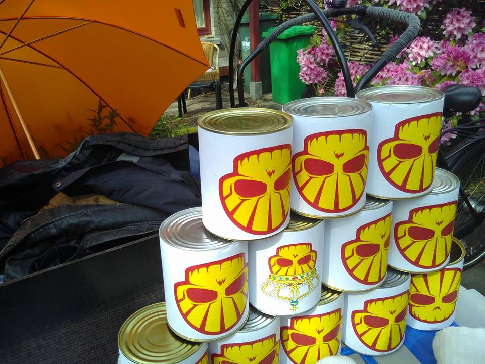 Shel_Den_Haag's tweet photo. #OntkroonShell op #vrijmarkt in Den Haag. https://t.co/jl9jW9c4RS