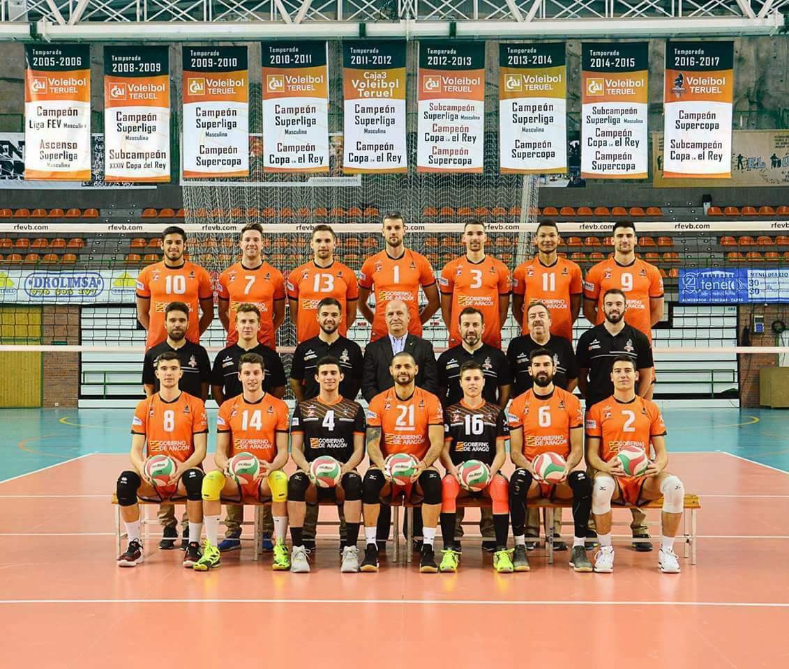 Pedro, Carlos, Andrés, Balsa, Víctor, Augusto, Pablo, Lázaro, Diego (y Fran), Miguel, Carlos, Juanjo, Doc, Carlos, Milan, José Vicente, Vinni, Thomas, José Ramón, Maxi, David... ¡y a todos los que no se os ve pero que os dejáis la vida por este escudo!

🤩 Simplemente gracias 🤩