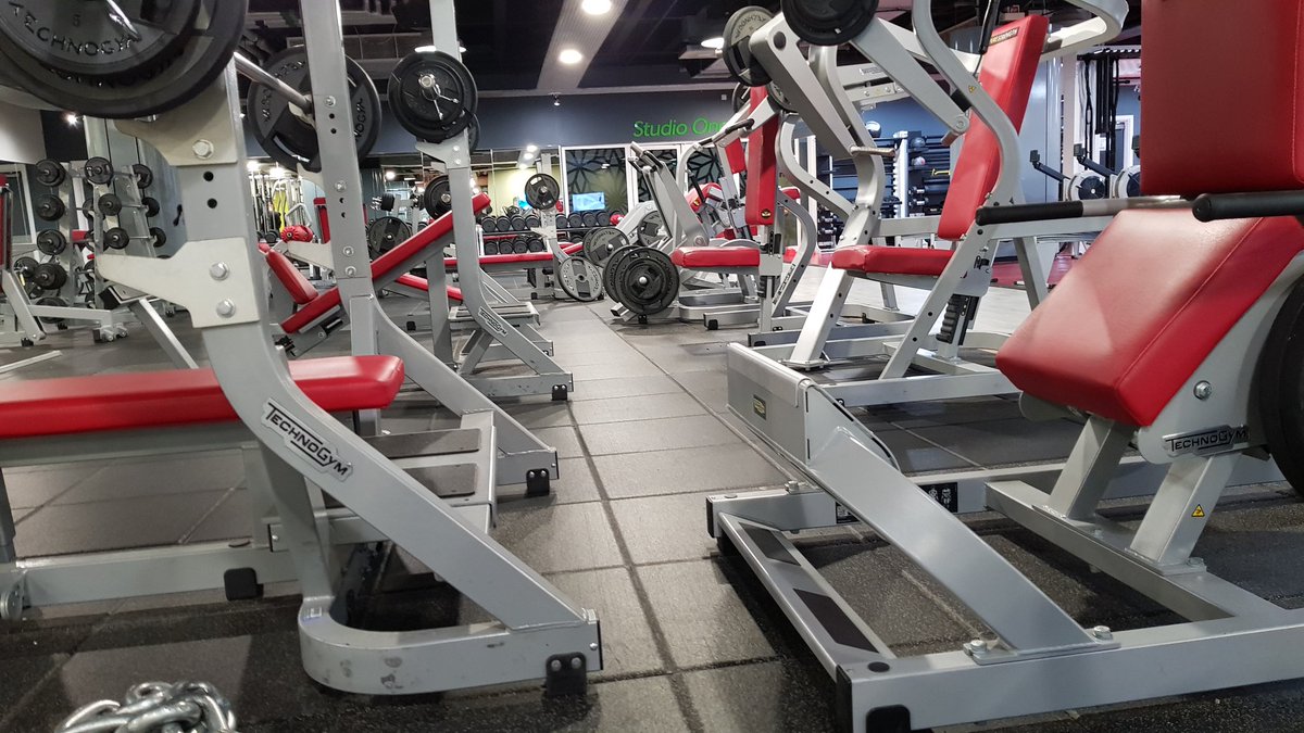 HLRWadsworth's tweet photo. A lovely empty gym to play in https://t.co/WPohRJmwjc