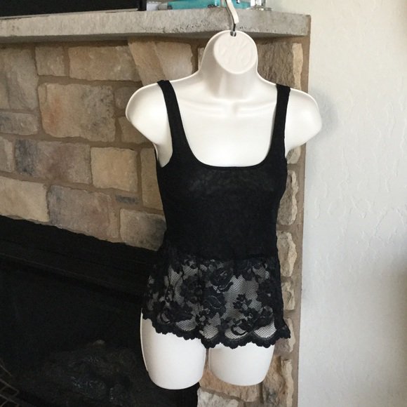Tanstir's tweet photo. So good I had to share! Check out all the items I'm loving on @Poshmarkapp #poshmark #fashion #style #shopmycloset #victoriassecret #truluxejeans #fabletics: https://t.co/ucGsB9KuoV https://t.co/prPU1oipMc
