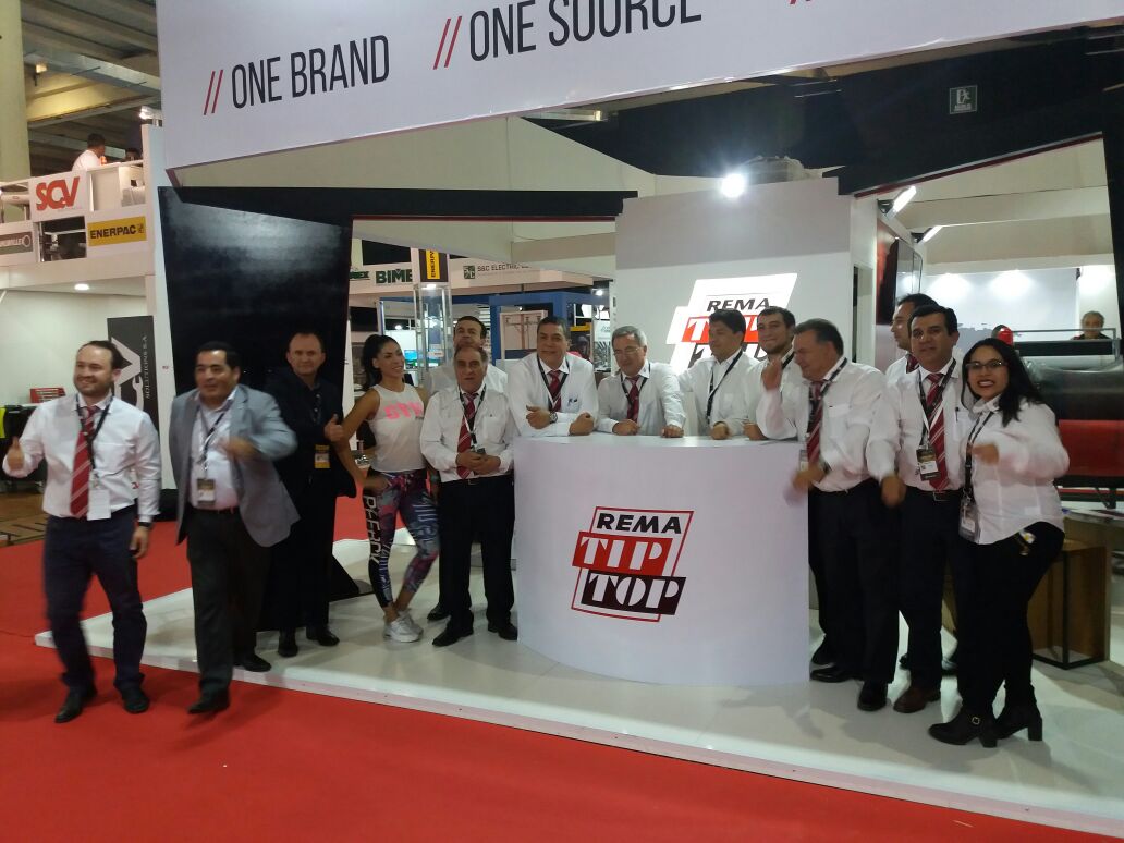 RTMmineria's tweet photo. La gran familia Rema Tip Top se despide de #Expomin2018 cerrando una intensa y exitosa semana !! Muchas gracias a todos los que visitaron nuestro stand y  gracias al gran equipo de trabajo !!! #Expomin #Mineria #Chile #RemaTipTop #RTM https://t.co/vMDgoWssig