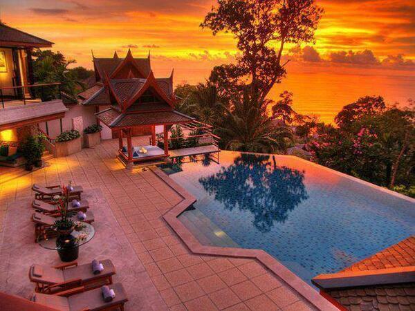 NationalGeograC's tweet photo. Casa de ensueño. Tailandia https://t.co/oL1GGNZuAv