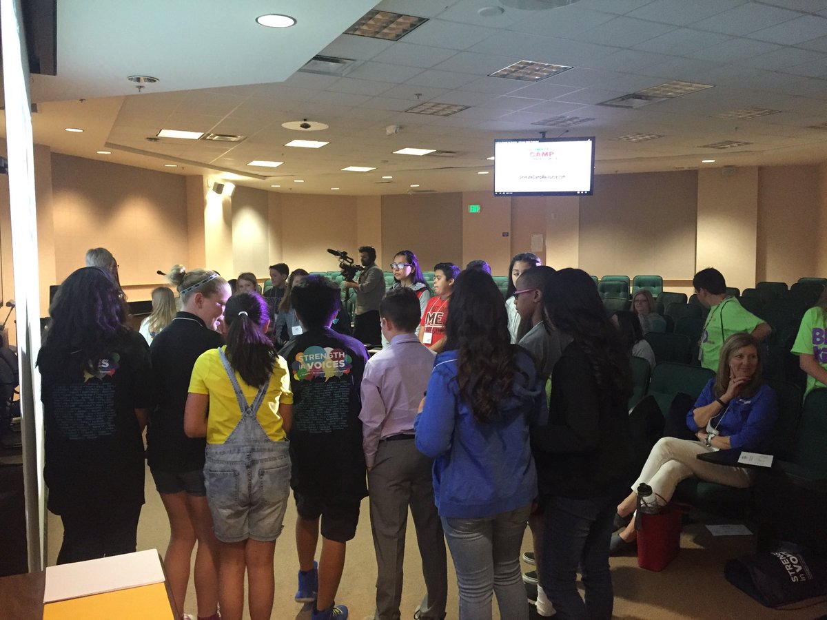 ldavidsonblc's tweet photo. Elementary schools students getting in on the SiV action #wcsdstudentvoice https://t.co/ZrVL4Ulhyu