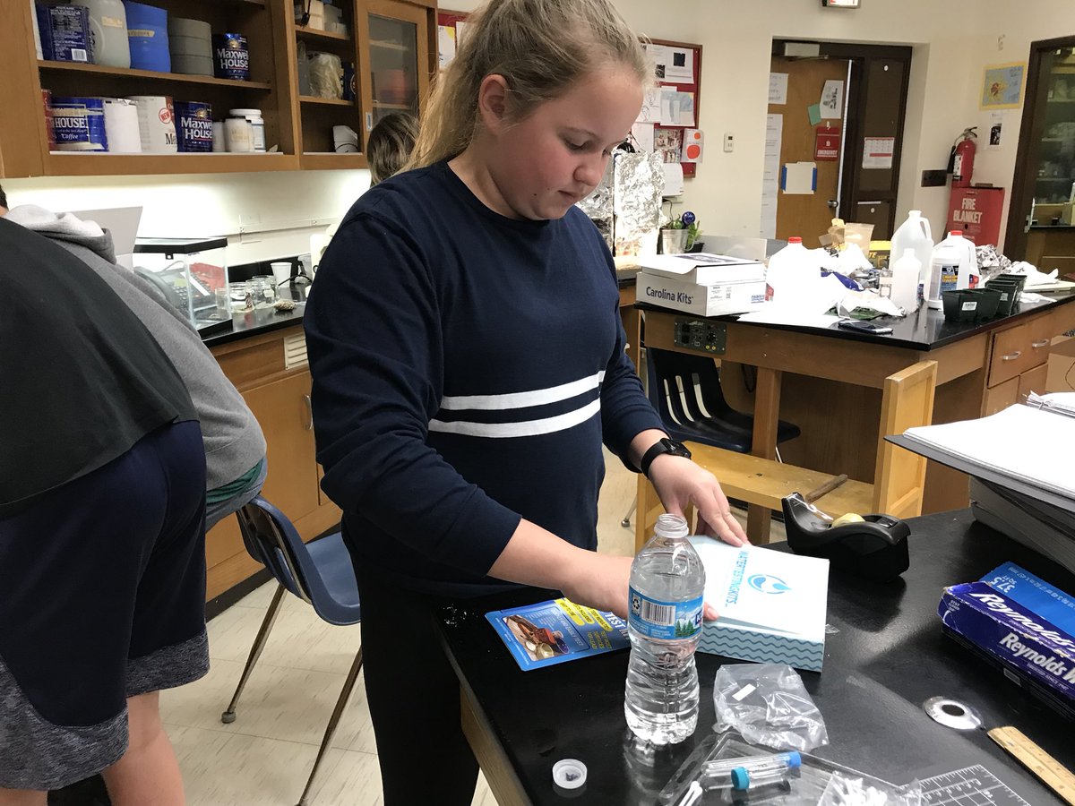 MrsChampagne25's tweet photo. 8th Grade projects are getting into full swing. Monitoring peach trees, testing for metals in water, using the greenhouse, and setting up aquaponic systems. #liggettaproach #liggettlearns #studentdriven https://t.co/O68S7AQSZv