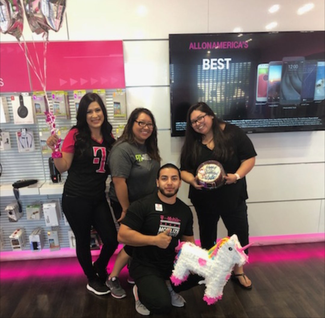 TmobileCaballo's tweet photo. Thank you to all you awesome #MagentaPlaymakers that have wished me an early happy birthday !!! #April28th 🎉🎈🎁 Appreciate the love !!! 🙌 https://t.co/AL7aUZSO7G