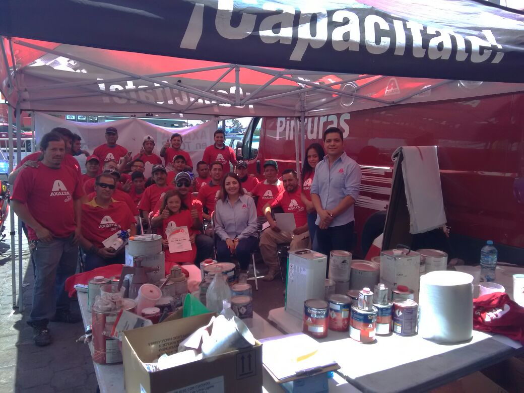AxaltaLATAM's tweet photo. Hoy en #Pachuca con el #AxaltaEnTour para ofrecer capacitación teórica y práctica a nuestros maestros talleristas 😎
#FelizViernes https://t.co/DhgG9isdrM
