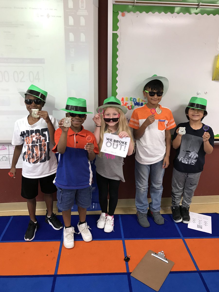 JuliaLMoore24's tweet photo. We have a group who #BrokeOut way to go green team! Loved their excitement, intense determination and focus! #Gallowaylife #mesq2nd https://t.co/cmiP5VYFck